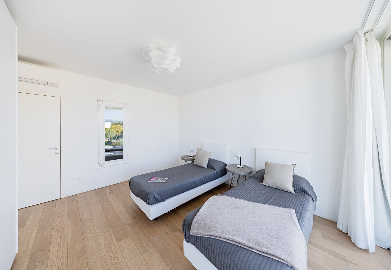 Villa a Manerba del Garda - I Tesori di Minerva - Villa D