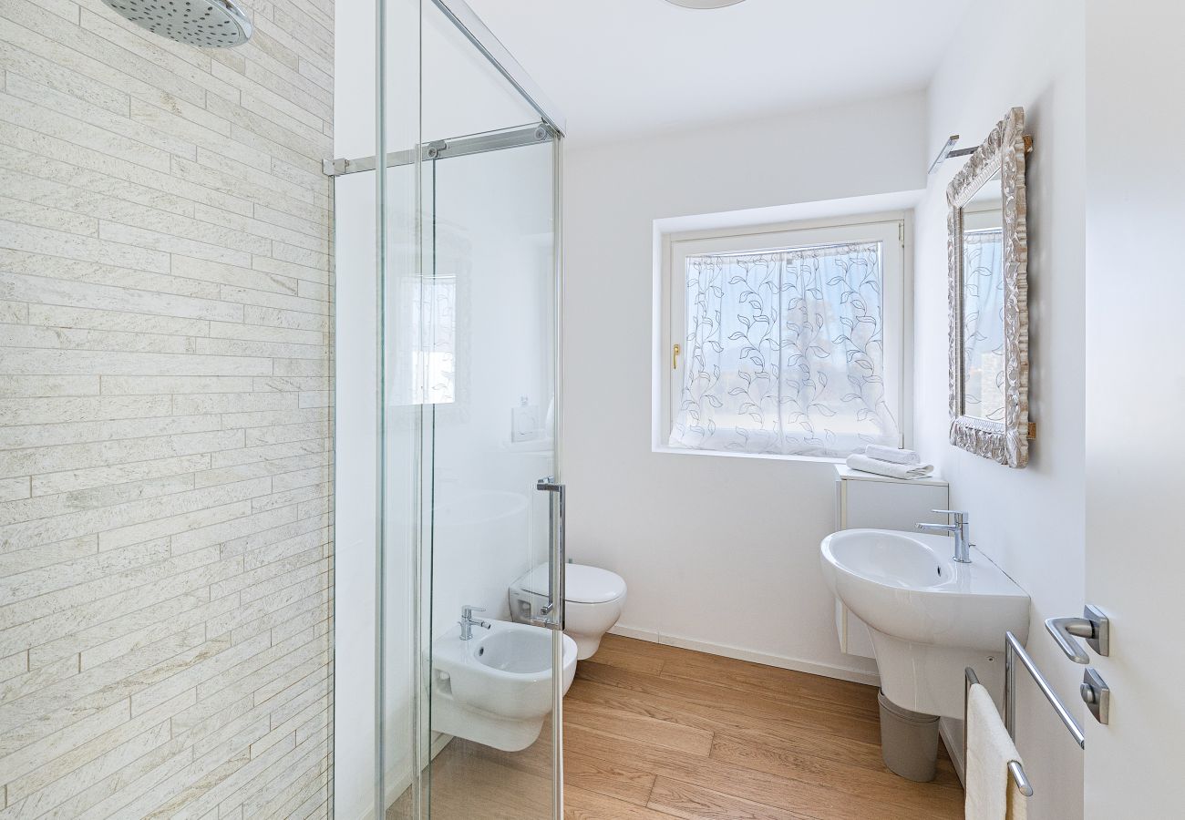 Villa a Manerba del Garda - I Tesori di Minerva - Villa D