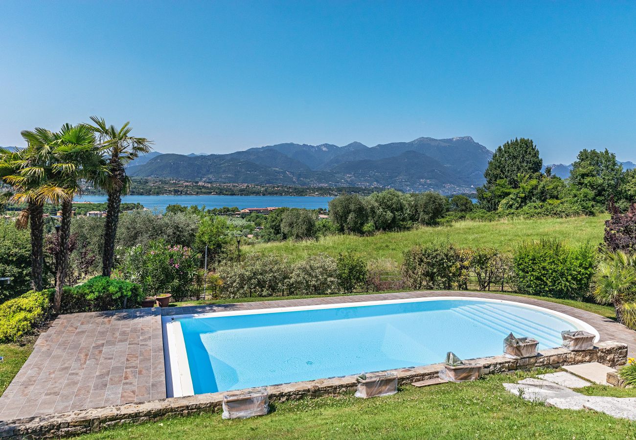 Villa a Manerba del Garda - Villa Vittoria