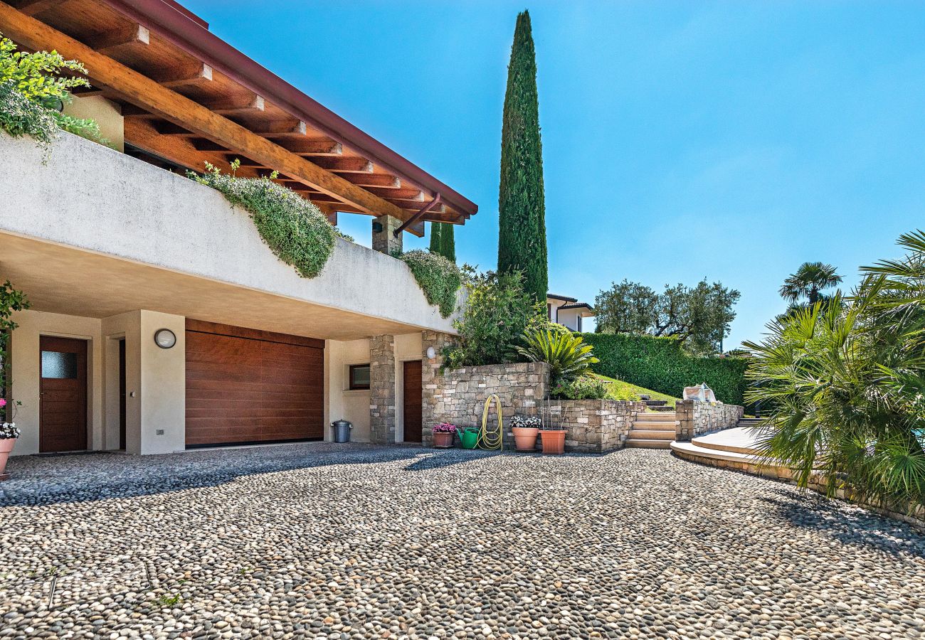 Villa a Manerba del Garda - Villa Vittoria