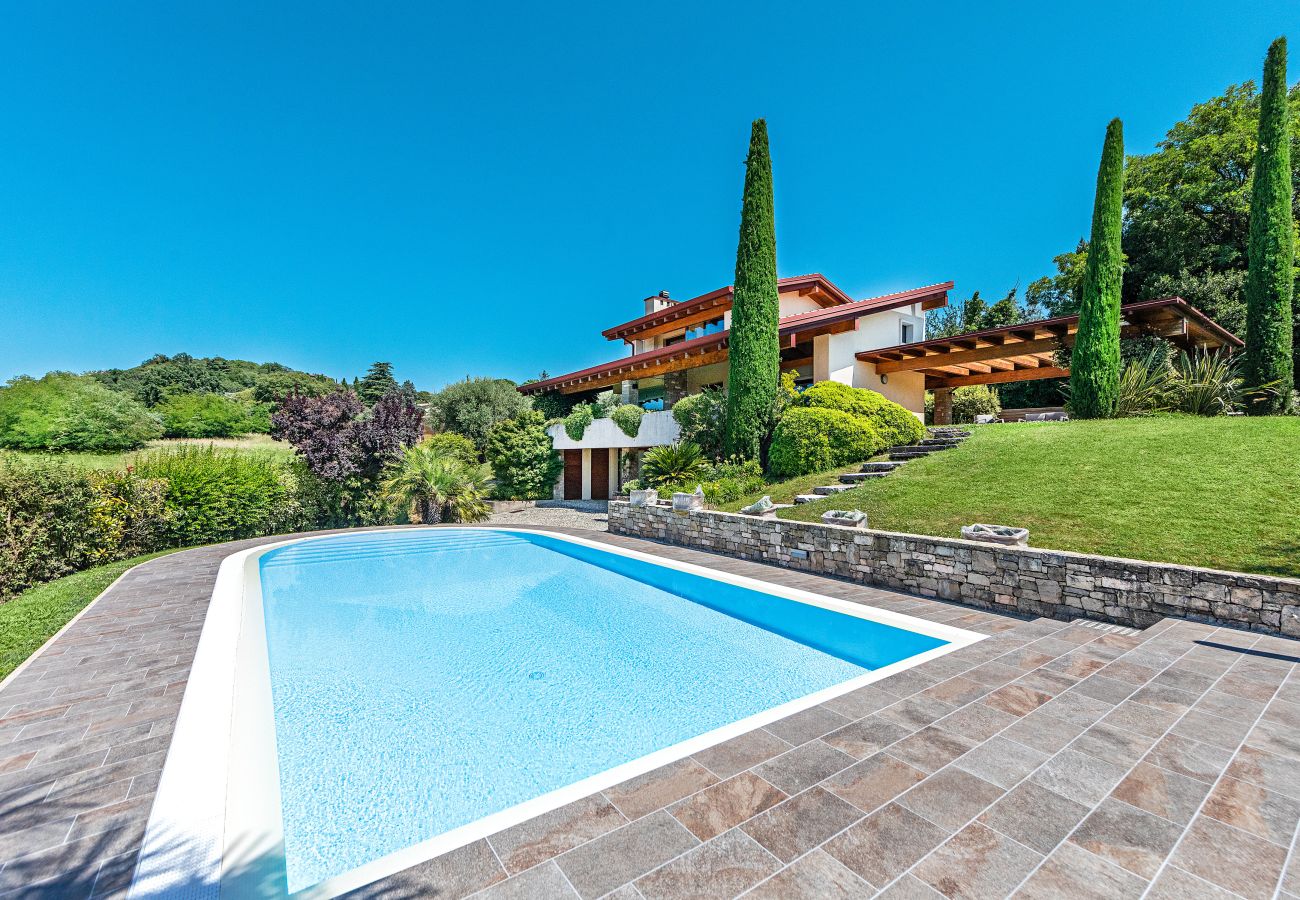 Villa a Manerba del Garda - Villa Vittoria