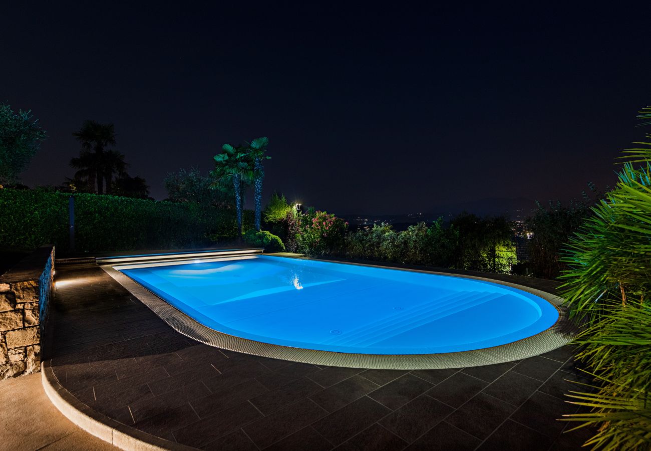 Villa a Manerba del Garda - Villa Vittoria