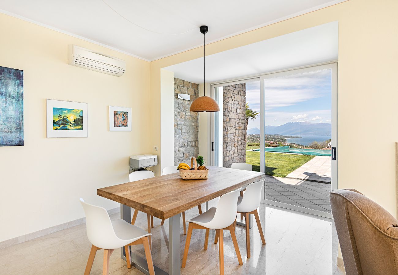 Villa a Lonato del Garda - Villa Perla