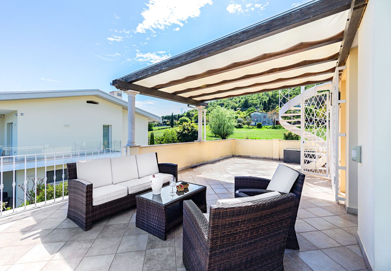 Villa a Lonato del Garda - Villa Perla