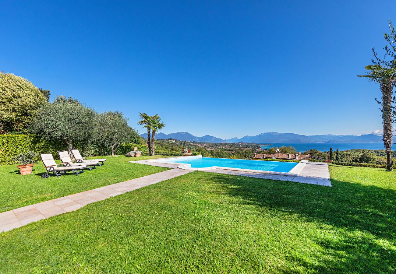 Villa a Lonato del Garda - Villa Perla