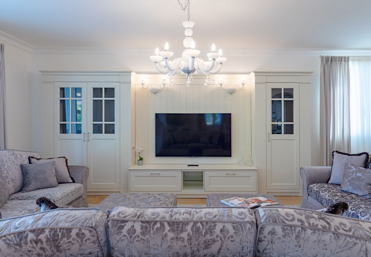 Ferienwohnung in Sirmione - Luxury Lake-Front Catullo A1