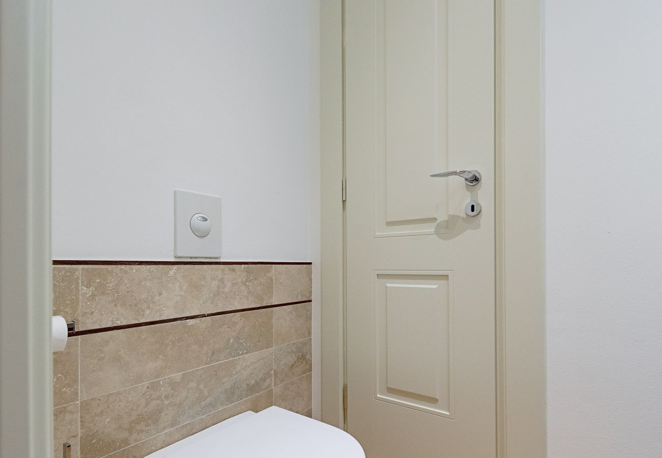 Ferienwohnung in Sirmione - Luxury Lake-Front Catullo A1