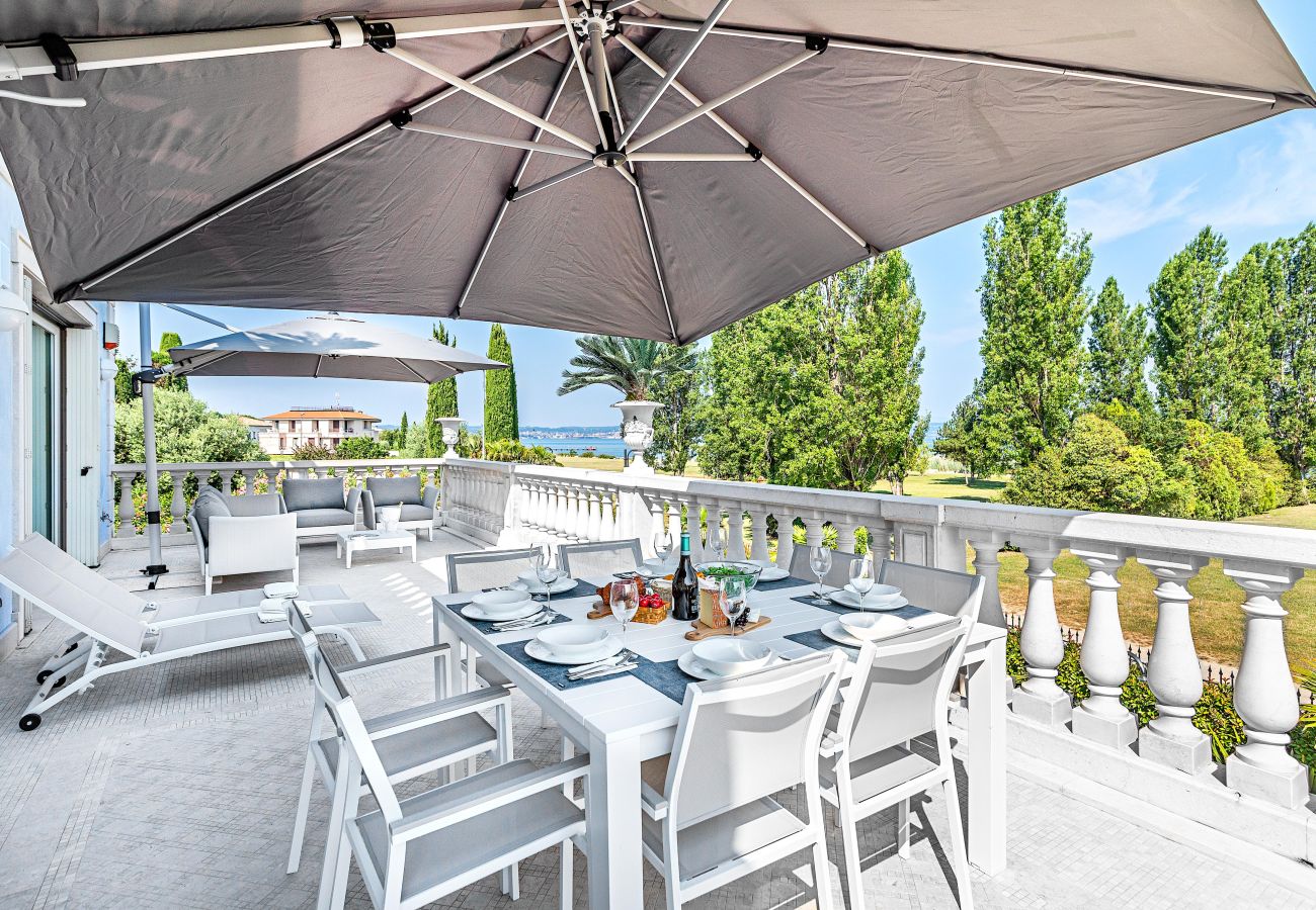 Ferienwohnung in Sirmione - Luxury Lake-Front Catullo A2