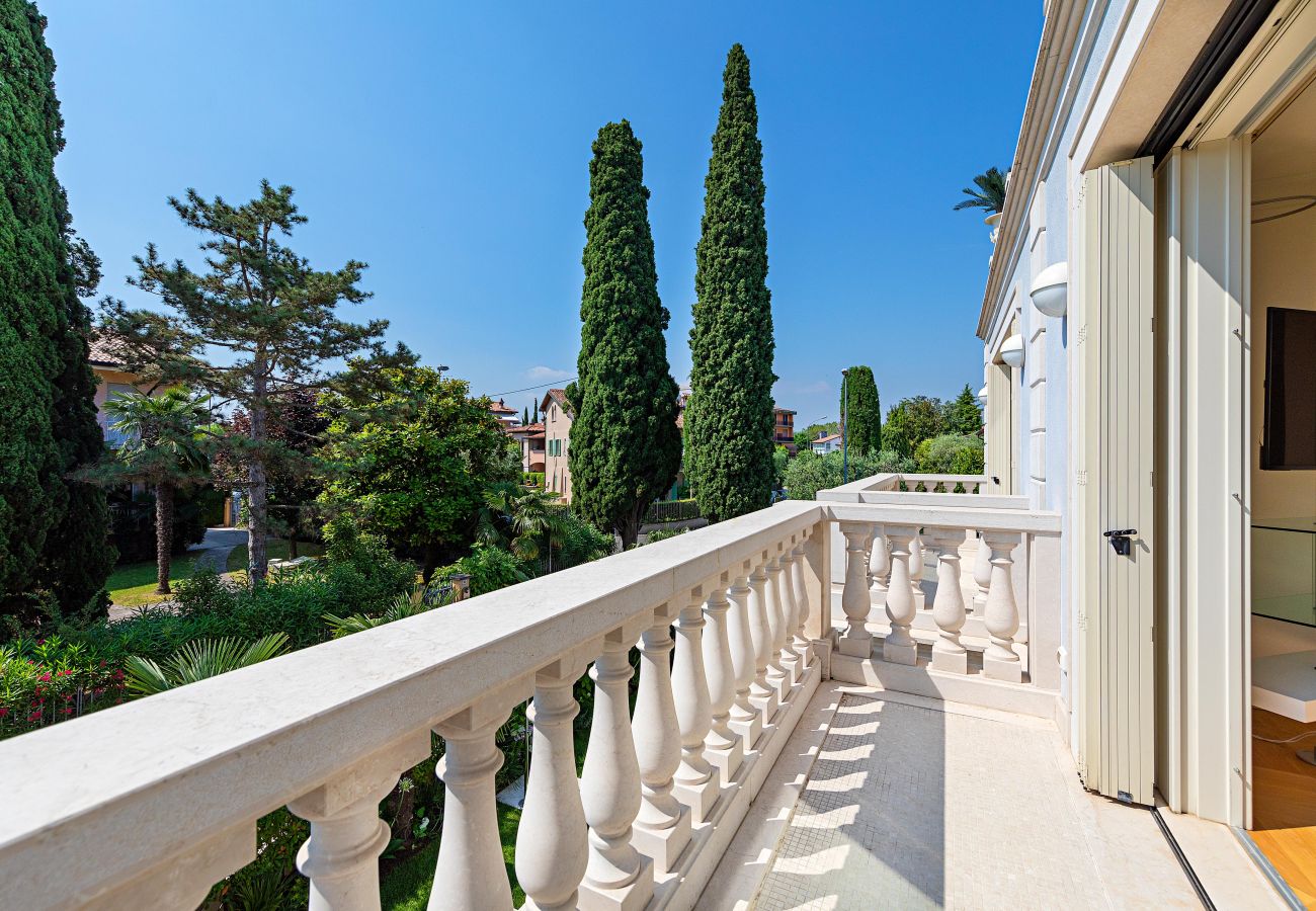 Ferienwohnung in Sirmione - Luxury Lake-Front Catullo A2