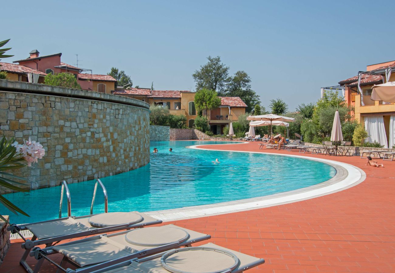 Apartment in Manerba del Garda - Borgo del Torchio A14