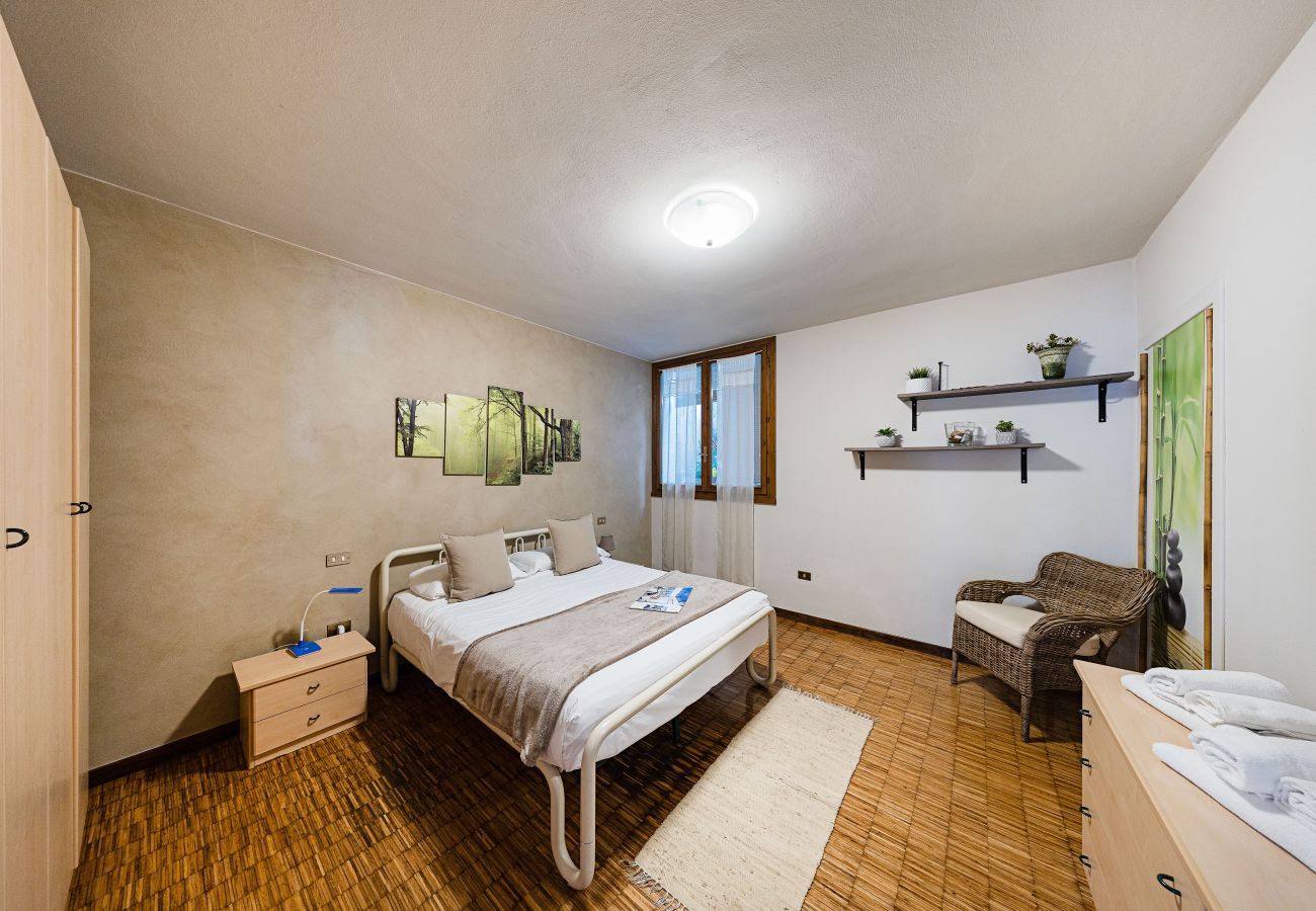 Apartment in Soiano del Lago - Le Villette - Crocus