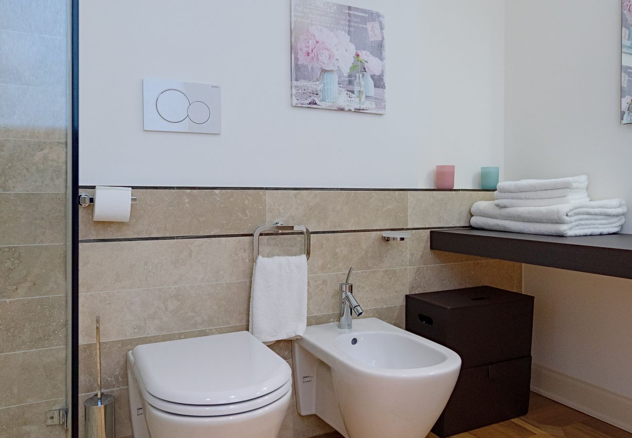 Apartment in Sirmione - Luxury Lake-Front Catullo A1