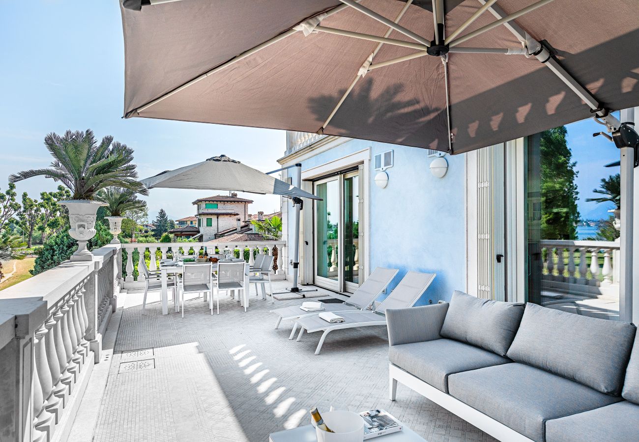 Apartment in Sirmione - Luxury Lake-Front Catullo A2