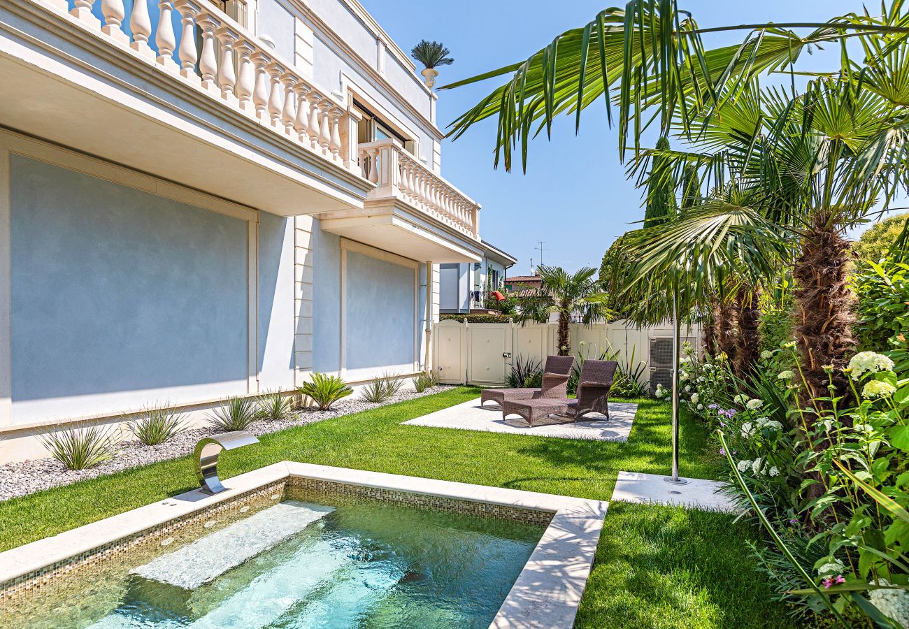 Apartment in Sirmione - Luxury Lake-Front Catullo A2
